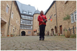 Die Ansammlung der Bev�lkerung am Mittelpunkt h�lt sich in Grenzen
